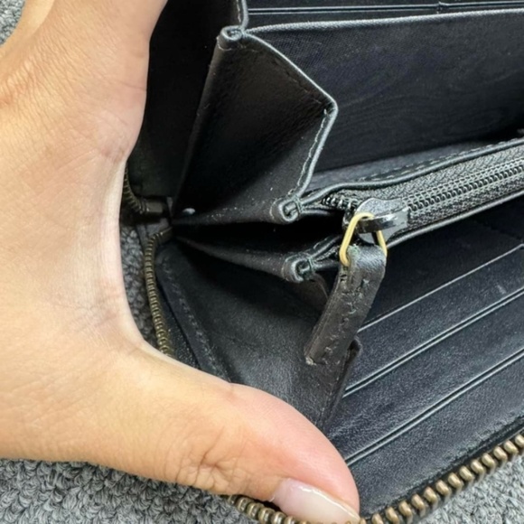 100% Authentic Gucci Leather Wallet - Picture 8 of 11